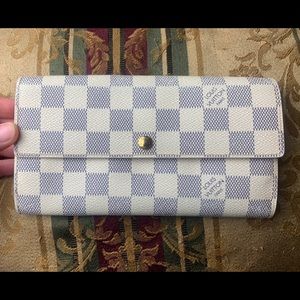 🔥🔥Authentic Louis Vuitton Sarah Wallet🔥🔥